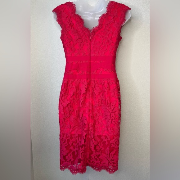 Tadashi Shoji Red Floral Lace Scalloped V Neck Formal Mini Dress Size 2P NWT - Picture 4 of 11